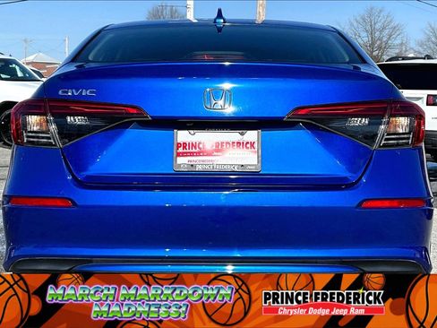 Used 2022 Honda Civic LX image 4