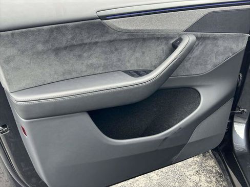 Used 2026 Tesla Model Y 2WD image 18