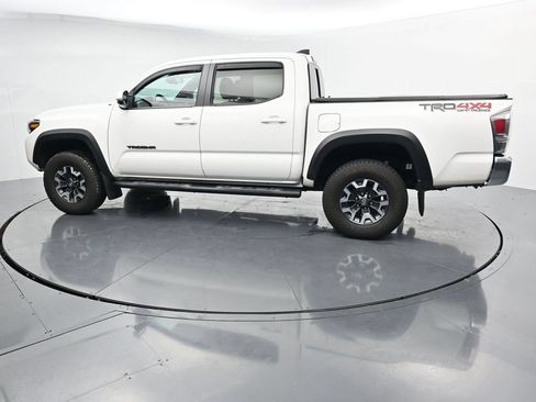 Used 2023 Toyota Tacoma TRD Off-Road AWD/4WD image 5