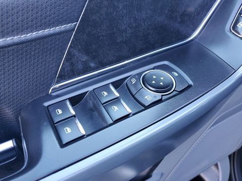 Certified 2022 Ford F150 XLT w/ Equipment Group 302A High image 17