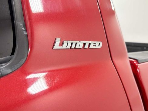 Used 2017 Toyota Tundra Limited w/ Limited Premium Package AWD/4WD image 27