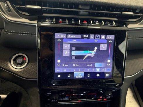 New 2025 Jeep Grand Cherokee L Laredo image 10