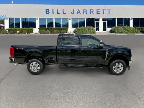New 2026 Ford F250 4x4 Crew Cab Super Duty image 3