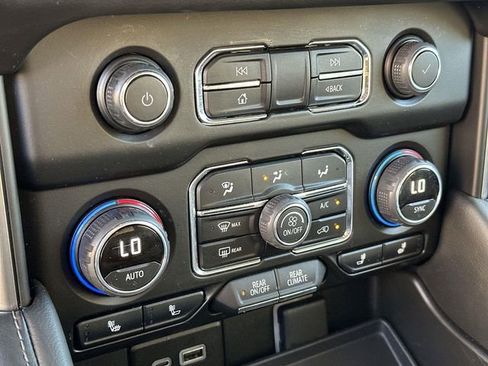 Used 2024 Chevrolet Tahoe LT image 38