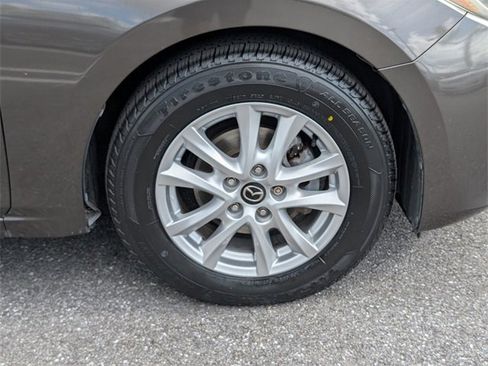 Used 2015 MAZDA MAZDA3 i Touring image 15