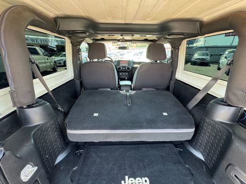 Used 2014 Jeep Wrangler Sport w/ Connectivity Group image 21