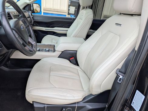 Used 2018 Ford Expedition Max Platinum image 12