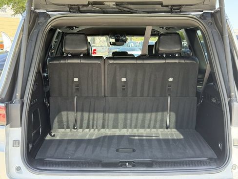 Used 2024 Jeep Wagoneer Series II w/ Flexible Seating Group RWD image 30