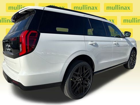 New 2026 Ford Expedition Platinum image 16