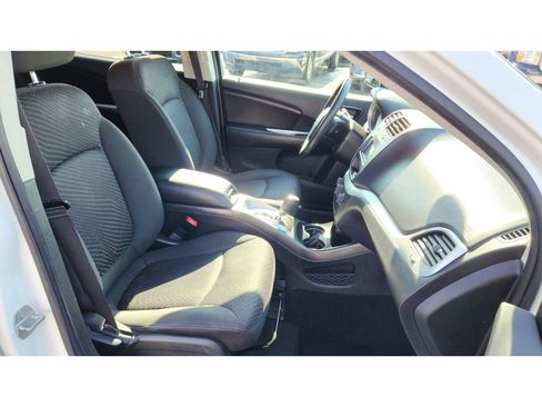Used 2020 Dodge Journey SE w/ SE Popular Equipment Group image 20