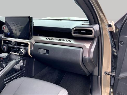 Used 2024 Toyota Tacoma TRD Sport RWD image 18