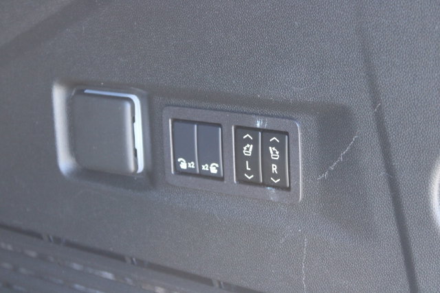 Used 2024 Chevrolet Tahoe RST w/ Luxury Package RWD image 46