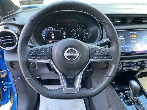 Used 2024 Nissan Kicks SR w/ SR Premium Package FWD image 21