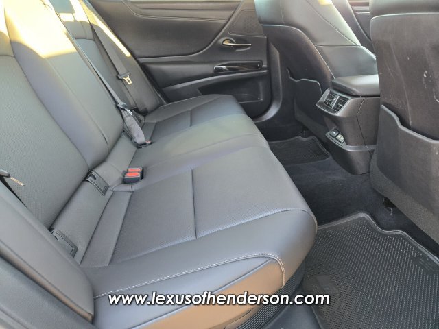Used 2024 Lexus ES 300h w/ Premium Package FWD image 17