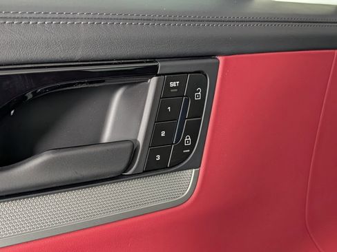 New 2026 Porsche Cayenne Coupe AWD/4WD image 26