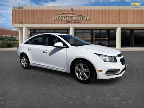 Used 2016 Chevrolet Cruze LT FWD image 3