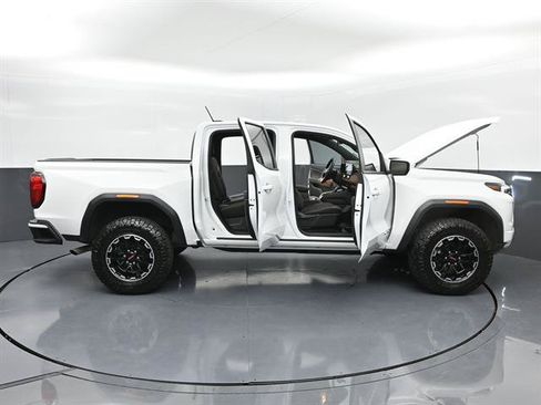 Used 2026 GMC Canyon AT4 AWD/4WD image 50