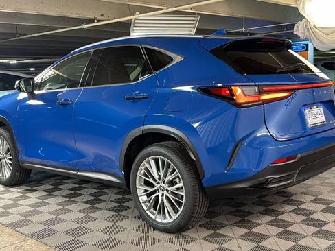 Certified 2025 Lexus NX 350 AWD w/ Premium Package image 7