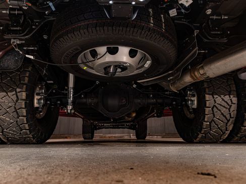 Used 2026 Chevrolet Silverado 3500 LTZ w/ LTZ Convenience Package image 15