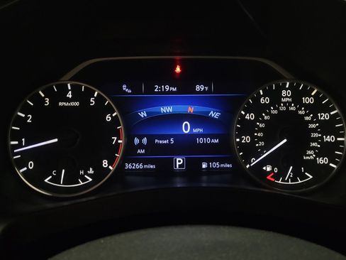 Used 2018 Nissan Murano SL w/ Moonroof Package AWD/4WD image 23