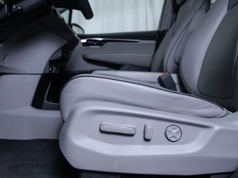 Used 2023 Honda Odyssey Elite image 18