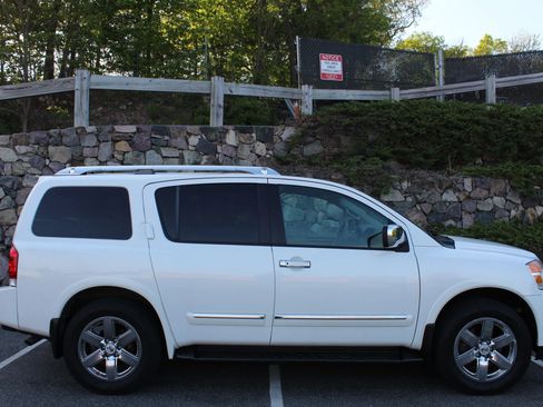 Used 2014 Nissan Armada Platinum image 5