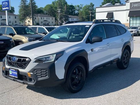 Used 2025 Subaru Outback Wilderness AWD/4WD image 4