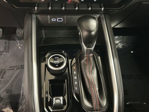 Used 2024 Chevrolet Colorado Z71 w/ Advanced Trailering Package image 26