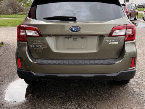 Used 2015 Subaru Outback 2.5i Premium AWD/4WD image 6