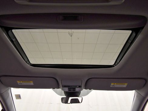 Certified 2024 Honda Odyssey Elite image 17