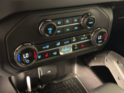 Certified 2024 Ford Bronco Raptor AWD/4WD image 21