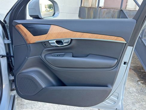 Used 2025 Volvo XC90 T8 Plus w/ Protection Package Premier AWD/4WD image 47