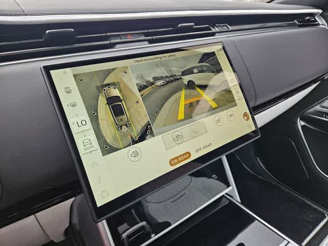 Used 2025 Land Rover Range Rover Long Wheelbase Autobiography AWD/4WD image 34