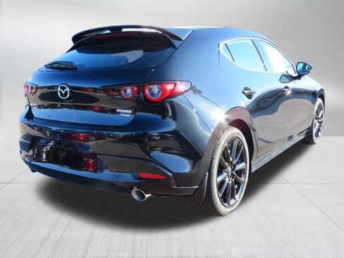 New 2026 MAZDA MAZDA3 Hatchback w/Premium Plus Pkg image 7