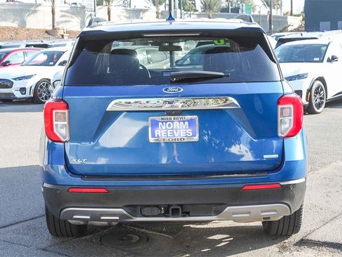 Used 2020 Ford Explorer XLT w/ Equipment Group 202A image 8
