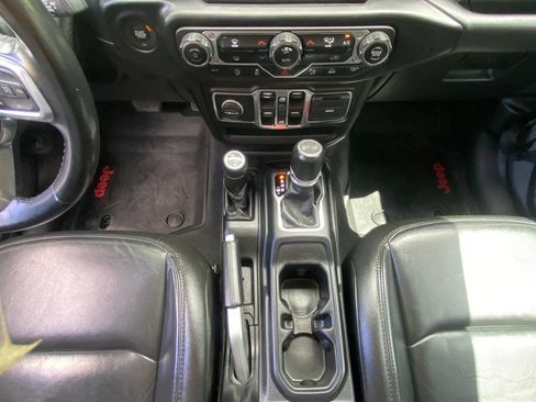 Used 2021 Jeep Wrangler Unlimited Sahara image 13