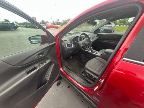 Used 2022 Chevrolet Equinox LT FWD image 9