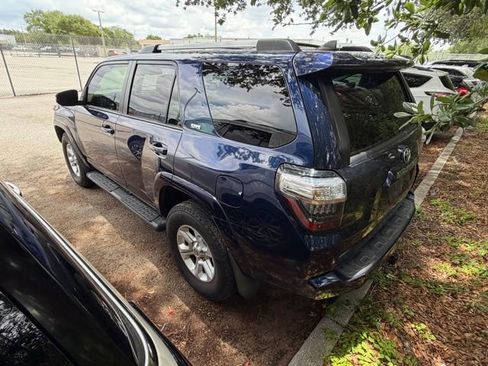 Used 2021 Toyota 4Runner SR5 Premium w/ Moonroof Package AWD/4WD image 4