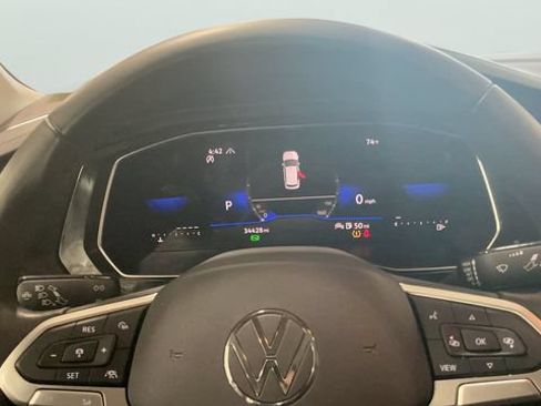 Certified 2023 Volkswagen Jetta SE w/ Panoramic Sunroof Package FWD image 29