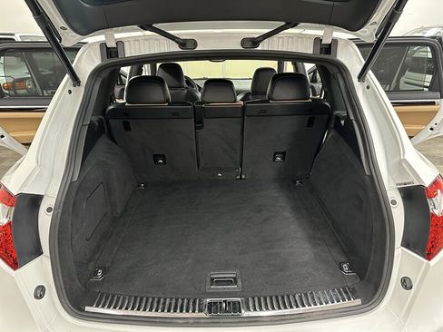 Used 2014 Porsche Cayenne Turbo AWD/4WD image 13