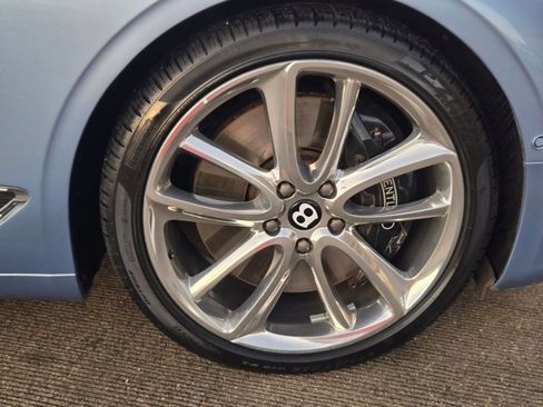 Used 2021 Bentley Continental GT image 21