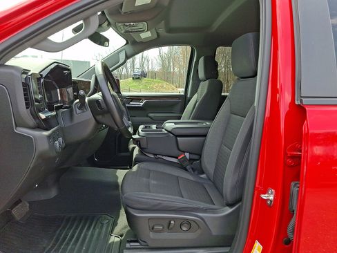 Certified 2024 Chevrolet Silverado 1500 LT AWD/4WD image 13