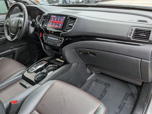 Certified 2023 Honda Ridgeline Black Edition image 33
