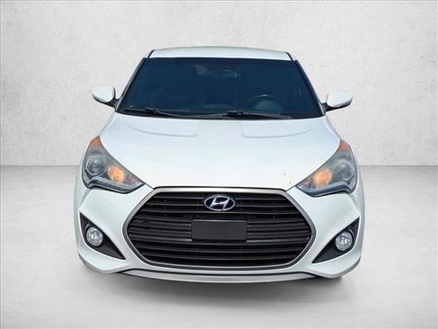 Used 2016 Hyundai Veloster Turbo FWD image 2