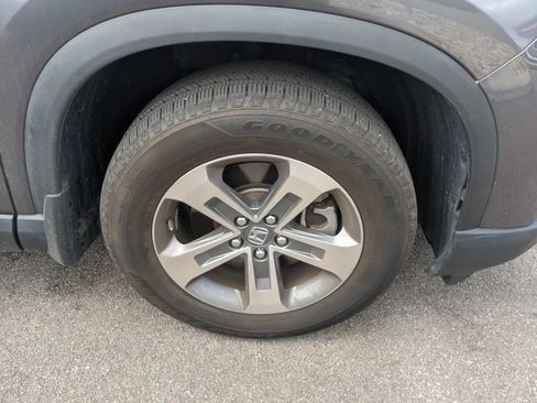 Used 2025 Honda Pilot EX-L image 8