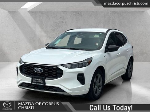 Used 2023 Ford Escape ST-Line image 1