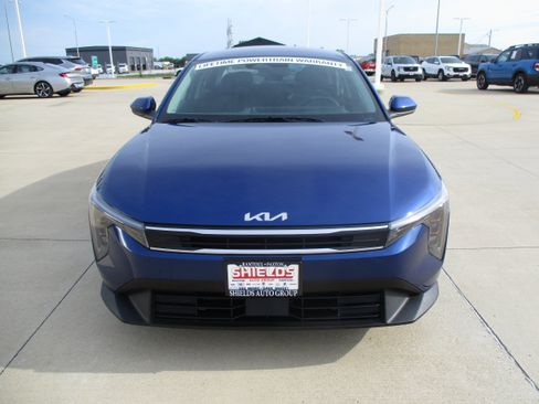 Used 2025 Kia K4 FWD image 9