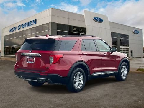 Certified 2020 Ford Explorer XLT w/ Equipment Group 202A AWD/4WD image 4