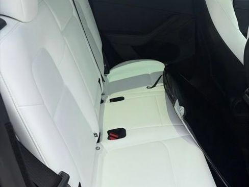 Used 2024 Tesla Model Y Performance AWD/4WD image 23