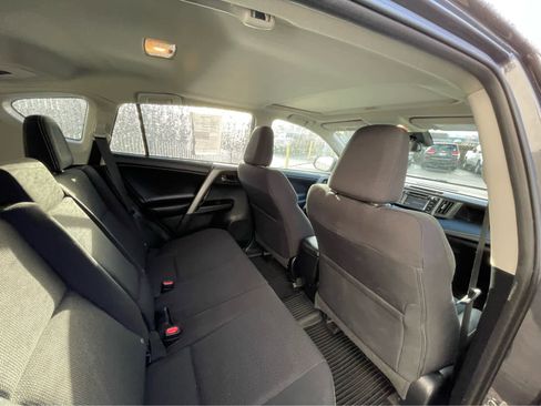 Used 2018 Toyota RAV4 XLE image 23